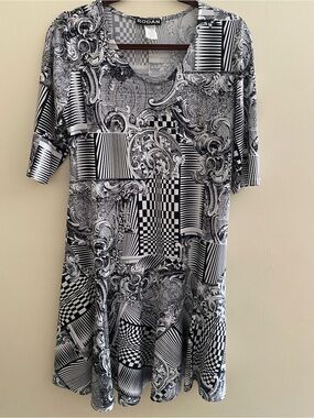 Rodan Black & White Patterned V-Neck Dress